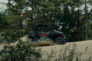 MY2024_ZFORCE-950-SPORT_EPA-3.jpg