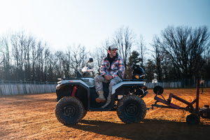 CFMOTO_CFORCE-C4_Outdoor_8_a.jpg